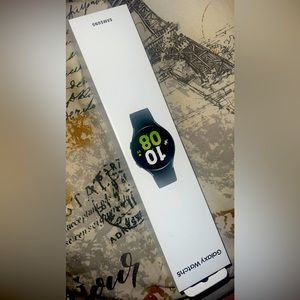 I am selling the newest galaxy watch 5 black
